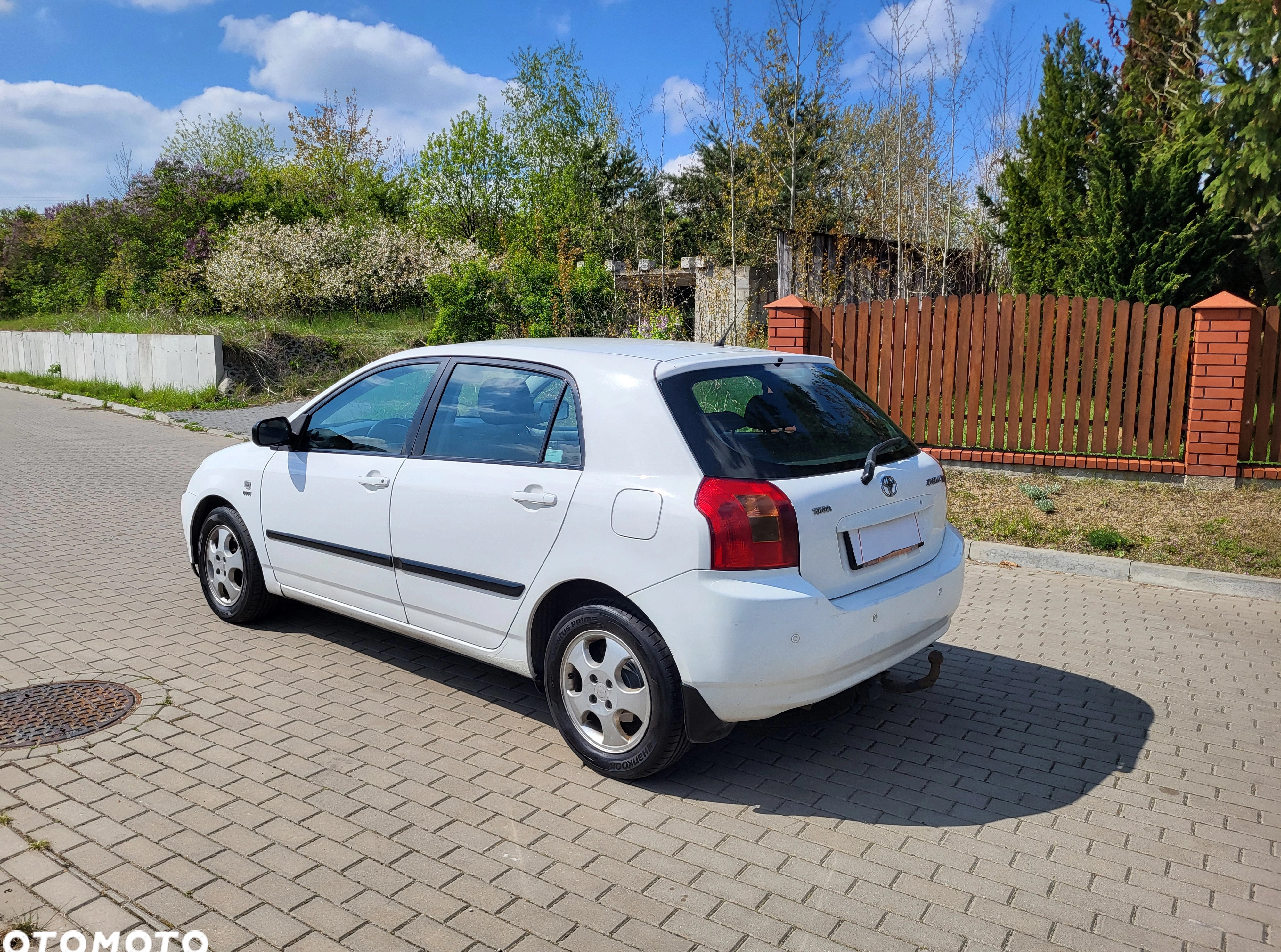 Toyota Corolla cena 8200 przebieg: 275486, rok produkcji 2004 z Warszawa małe 67